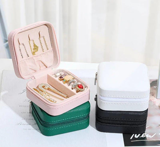 Mini jewelry organizer box