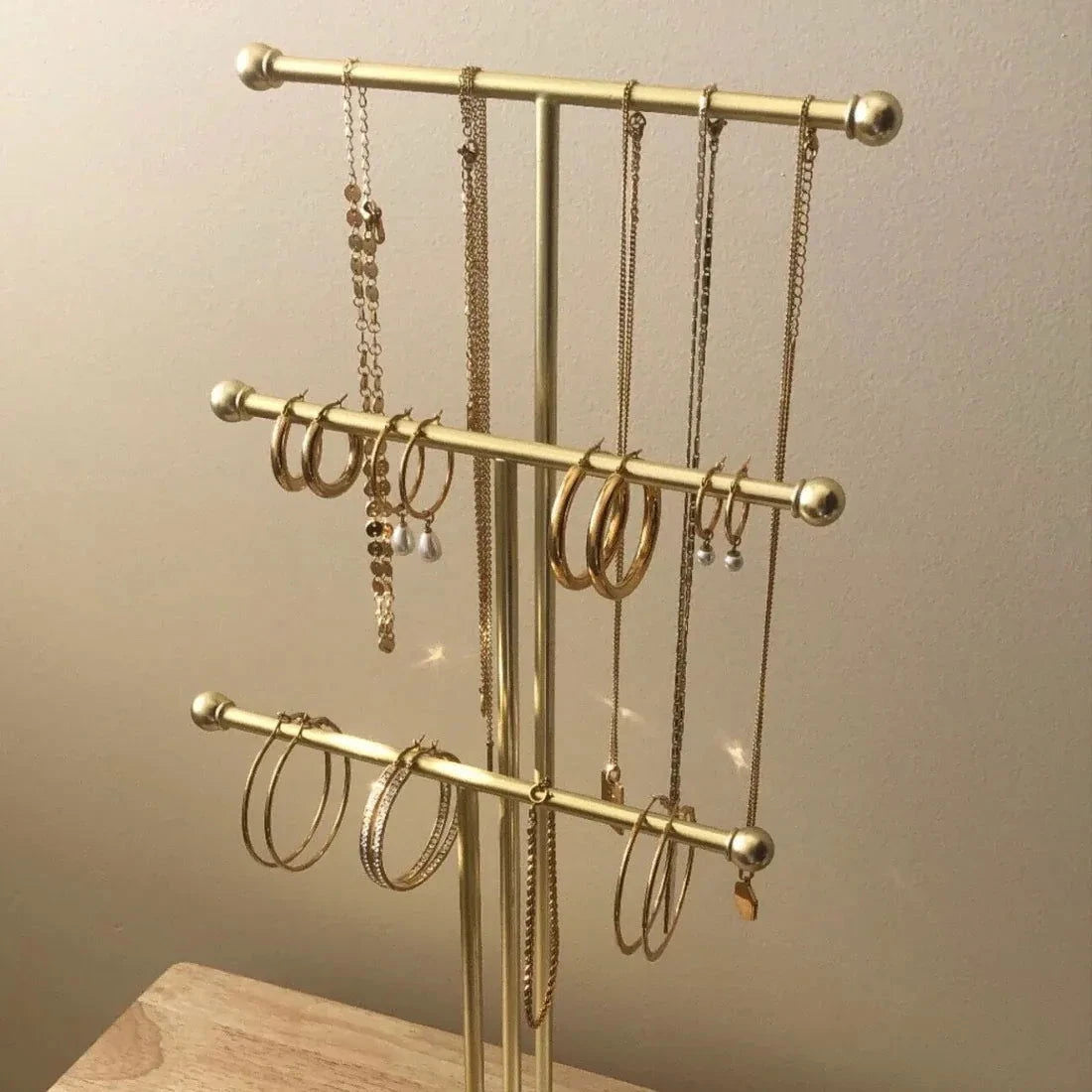 Elegant Jewelry Stand - Dukaanwali